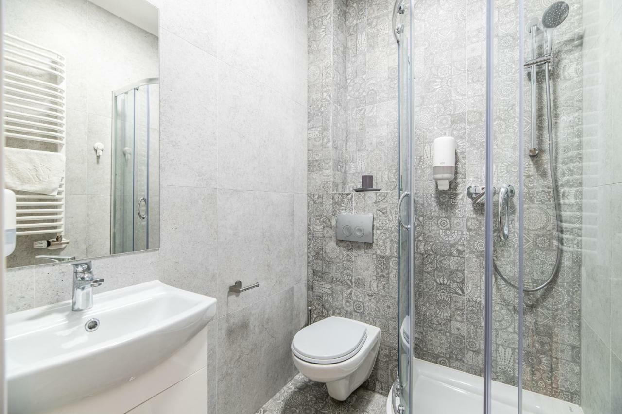 Lubomirskiego 23 Residence - Great Location, 10 Min To Main Square By Foot, Right Next To Main Rail And Bus Station Cracovie Extérieur photo