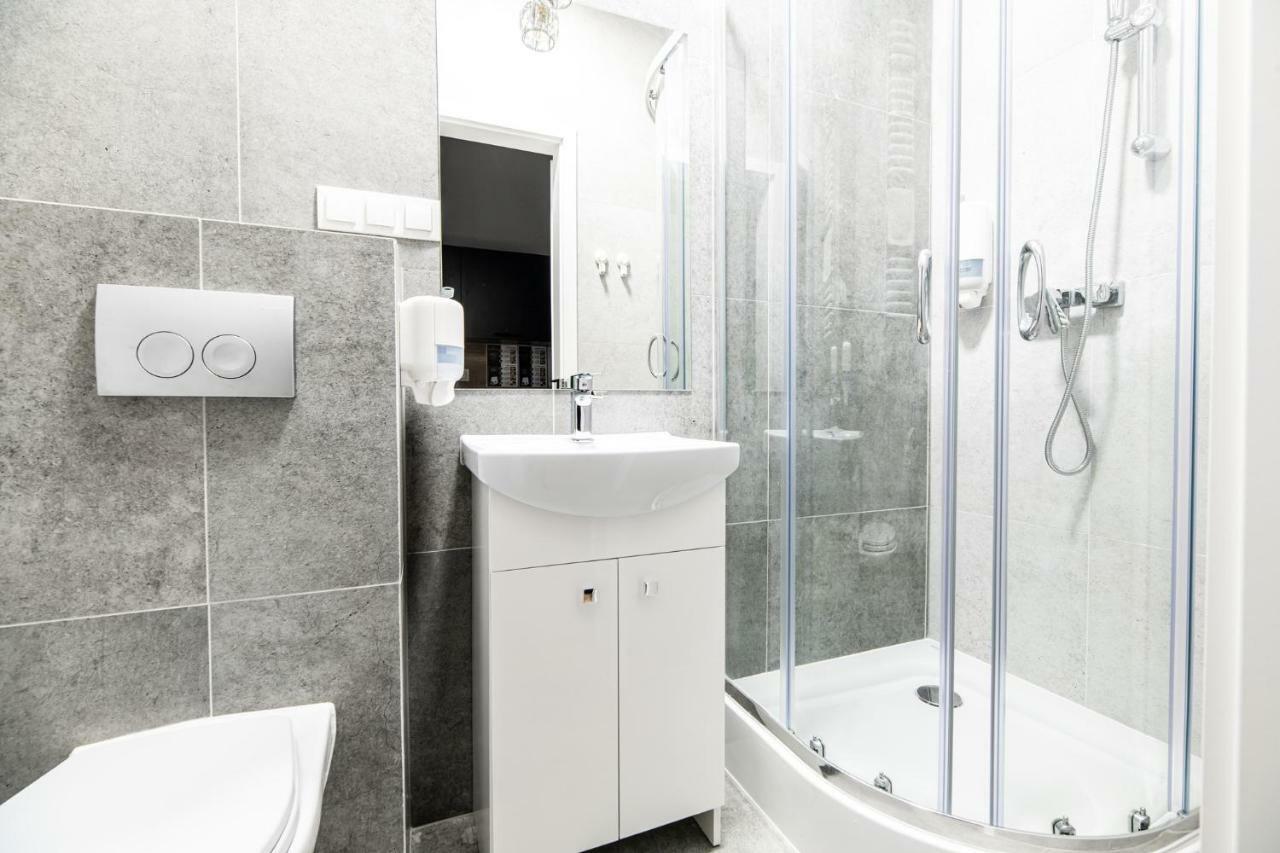 Lubomirskiego 23 Residence - Great Location, 10 Min To Main Square By Foot, Right Next To Main Rail And Bus Station Cracovie Extérieur photo