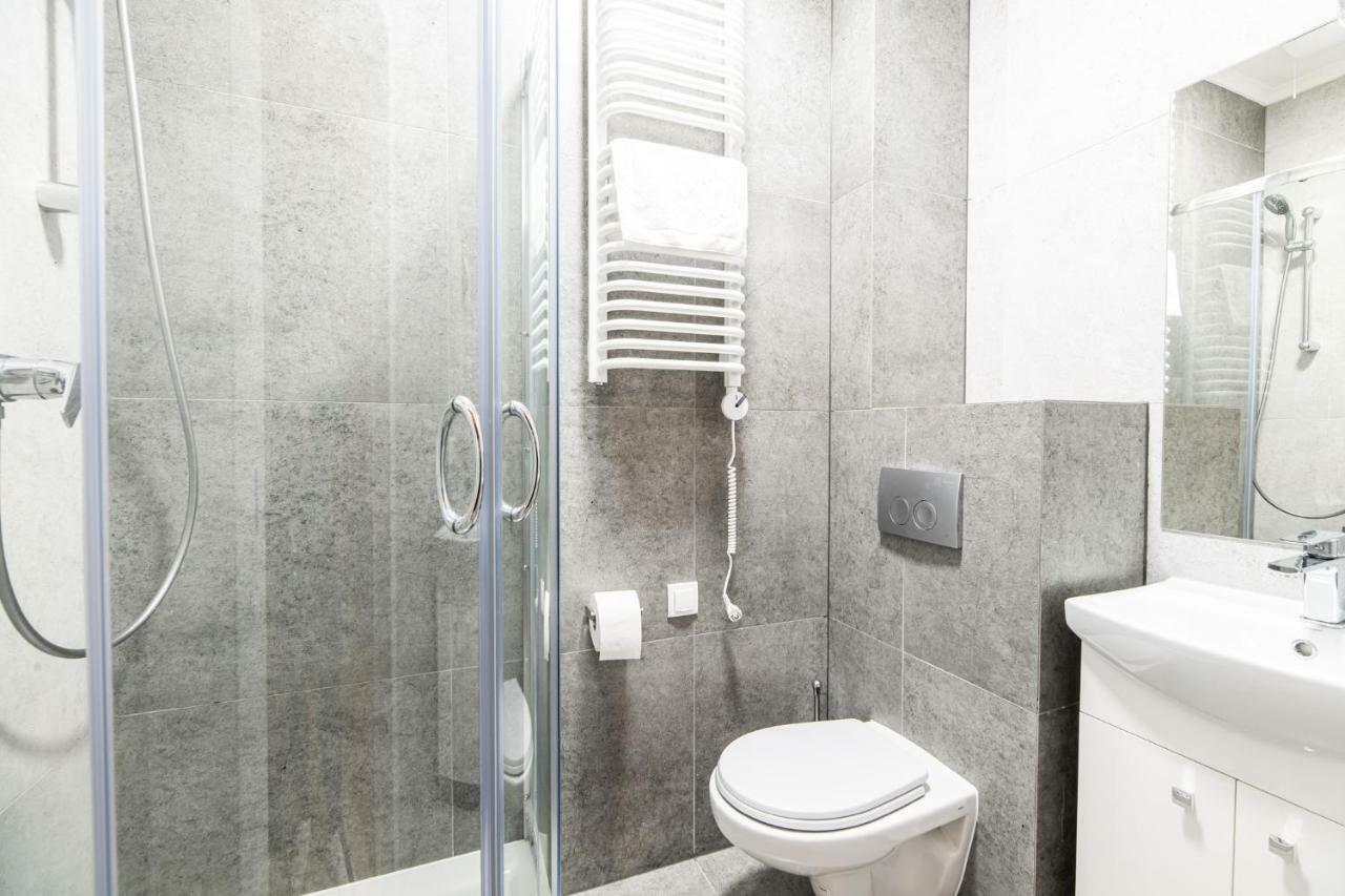 Lubomirskiego 23 Residence - Great Location, 10 Min To Main Square By Foot, Right Next To Main Rail And Bus Station Cracovie Extérieur photo